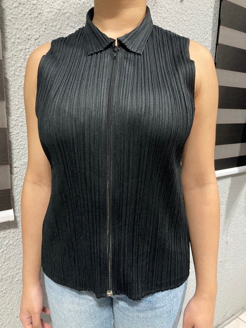 Issey Miyake Pleats Please Pleated Zipped Vest, Women's Fashion