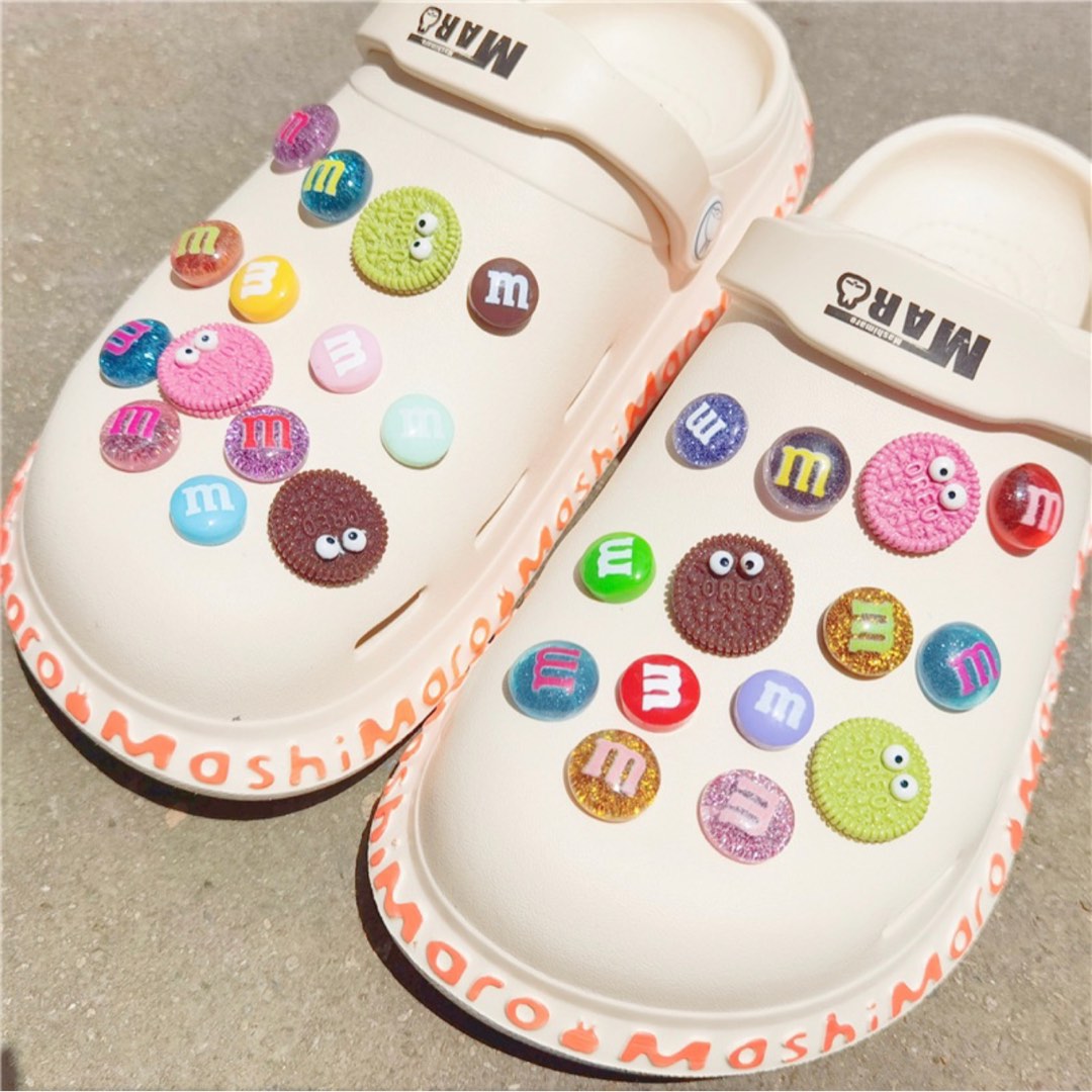 24 pieces jibbitz cookies and m&ms for your crocs, Women's Fashion