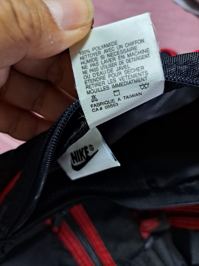 Jordan duffle bag vintage, Men's Fashion, Bags, Sling Bags on Carousell