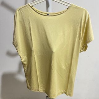 kaos uniqlo