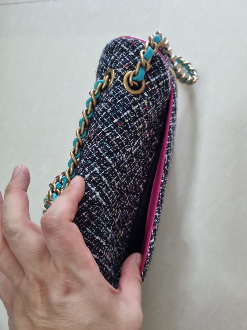 Karl lagerfeld tweed crossbody bag, Women's Fashion, Bags & Wallets