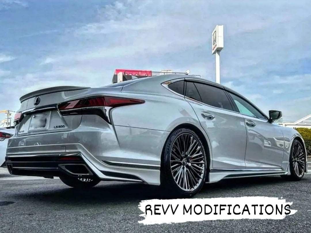 LEXUS LS500 Spray Paint in Pearl White / wheels / Rims and Tyre, Car