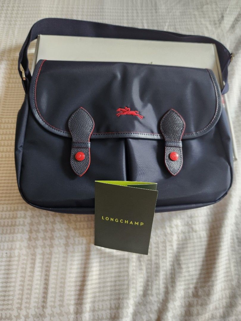 Longchamp club messenger bag store