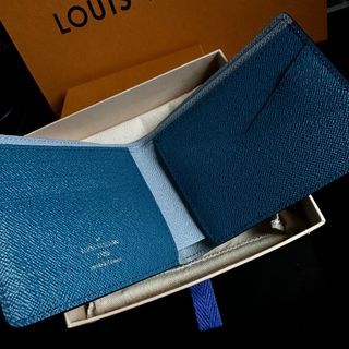 Brand New LV Men Wallet M60662 PF Multiple EPI Noir M, Luxury, Bags &  Wallets on Carousell