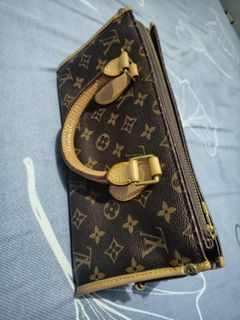 4128-7 Marine Monogram Canvas Popincourt PM Bag Condition: Used 8.5/10  Remarks: Used in excellent condition. Scuffs on corners. Minor…