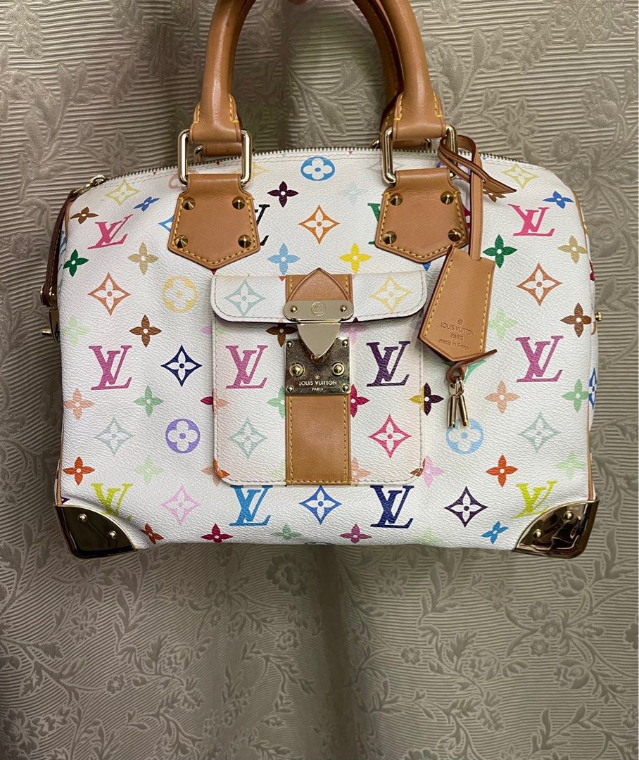 Louis Vuitton Speedy Coussin Bandouliere 22 Black Embossed Leather GHW,  Luxury, Bags & Wallets on Carousell