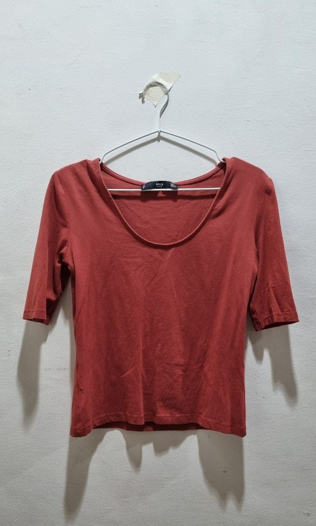 Mango Essential Cotton Blend T-Shirt (Category: Shirts) located in Paranaque City. Submitted by mediumcloset (Listing ID 1227911369, Image 1). Description: Authentic Mango shirt in rust color, small size which is medium for Asian size (Per Zalora, Mango is a size bigger for Asian sizes). No damage nor flaw. Fits EU 36-38 perfectly, also stretchable until EU 40. Look effortlessly classy and elegant when paired with white pants, perfect for brunche