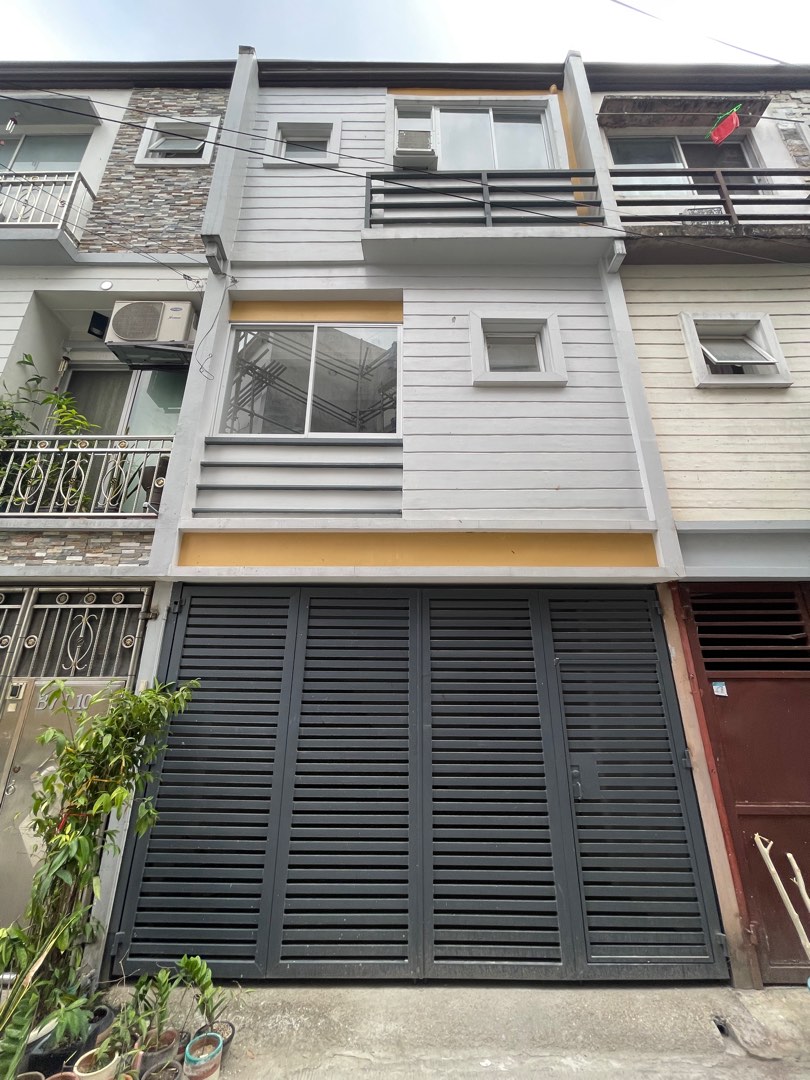 Maplewood Estate Townhouse Pasong Tamo Quezon City, Property, For Sale