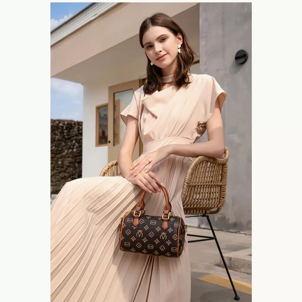 Nice sales shoulder bags