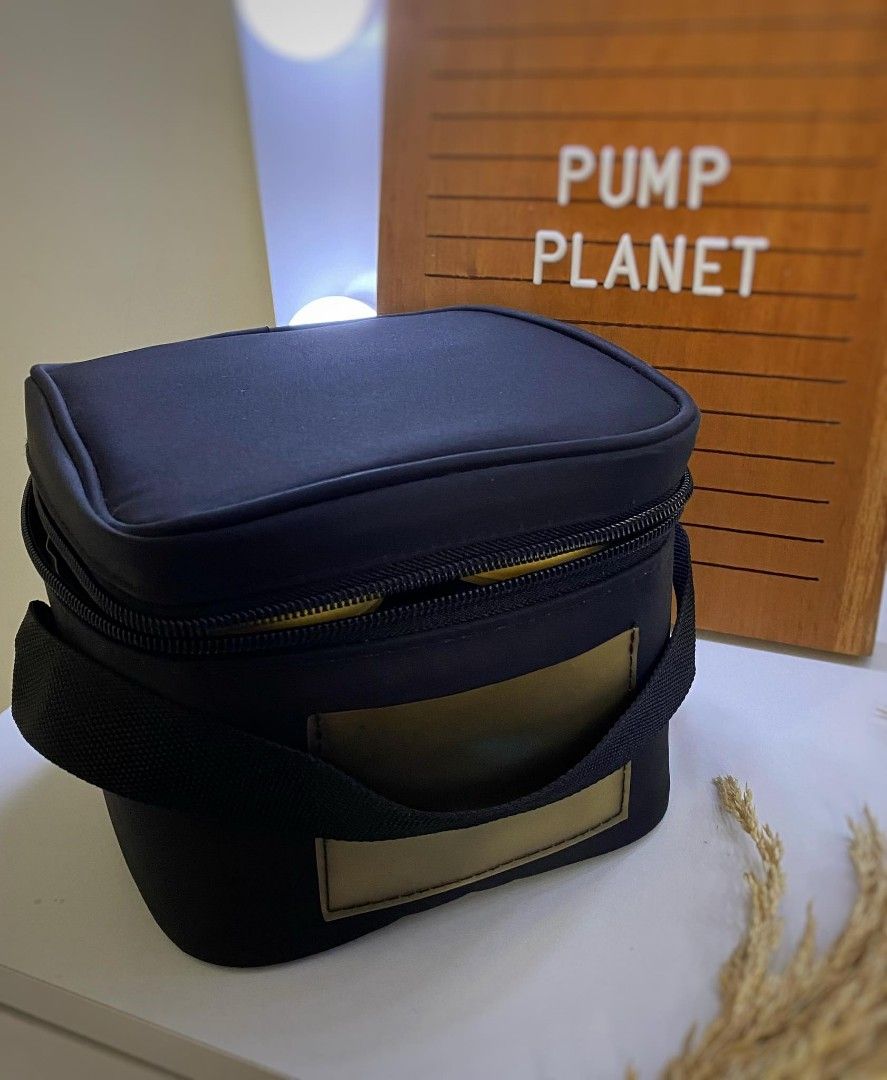 Medela Cooler Bag with inclusions, Babies & Kids, Nursing & Feeding