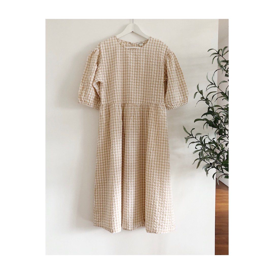 MONKI beige gingham checks midi dress, Women's Fashion, Dresses & Sets,  Dresses on Carousell