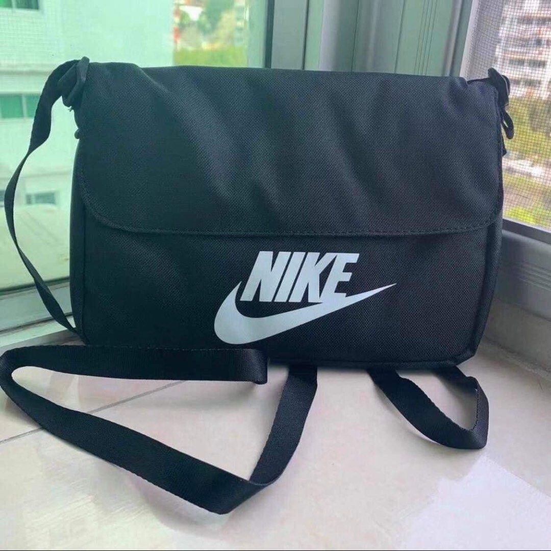 Nike Sportswear Futura 365 Revel Crossbody Bag, Men's Fashion, Bags