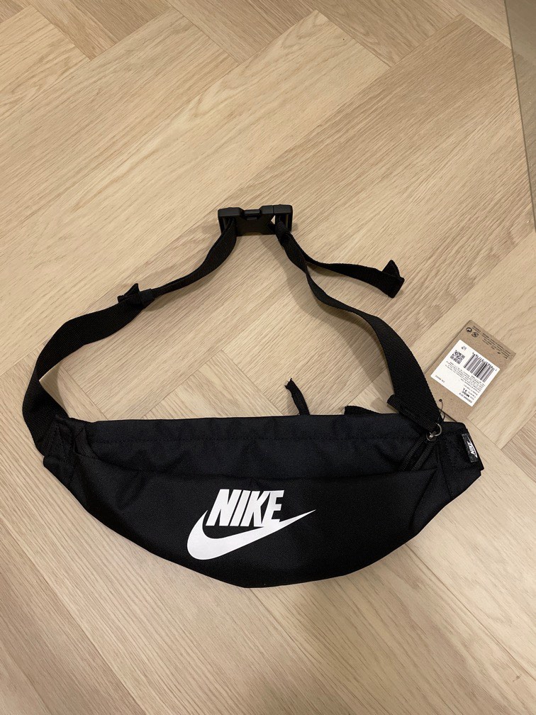 Nike Waist Bags and Mini Bags. Find Practical Small Bags or Bum Bags for  Men, Women and Kids in Unique Offers | Cosmos Sport