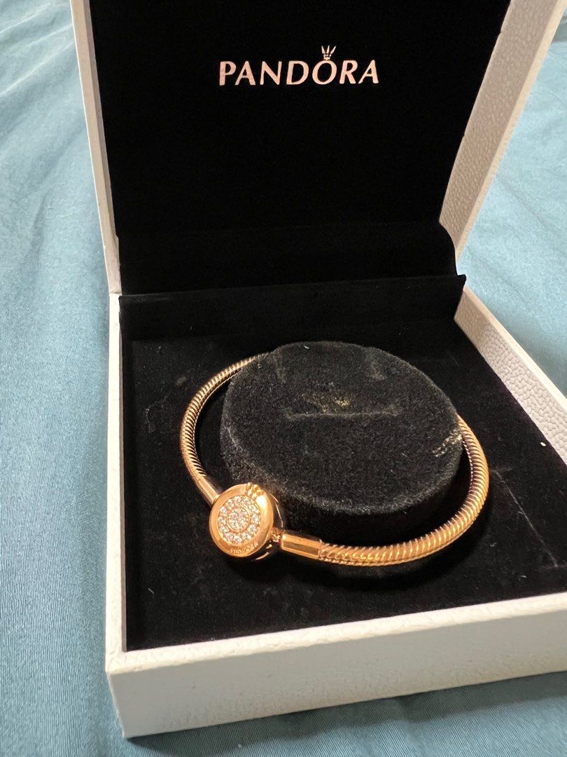 Pandora moments sparkling crown bracelet deals