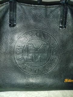 Buy Pre-owned & Brand new Luxury Metrocity zip Handbag Online