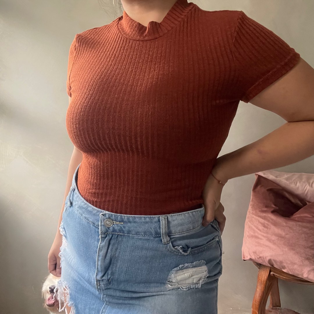 Rib knit rust top, Women's Fashion, Tops, Blouses on Carousell