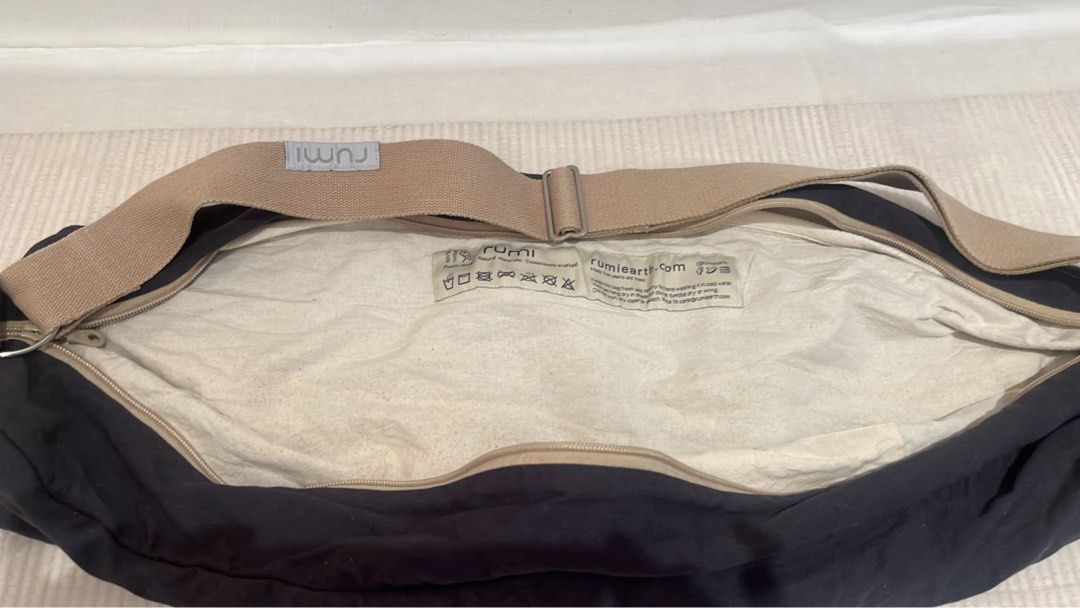 Rumi yoga mat bag carrier, Sports Equipment, Exercise & Fitness