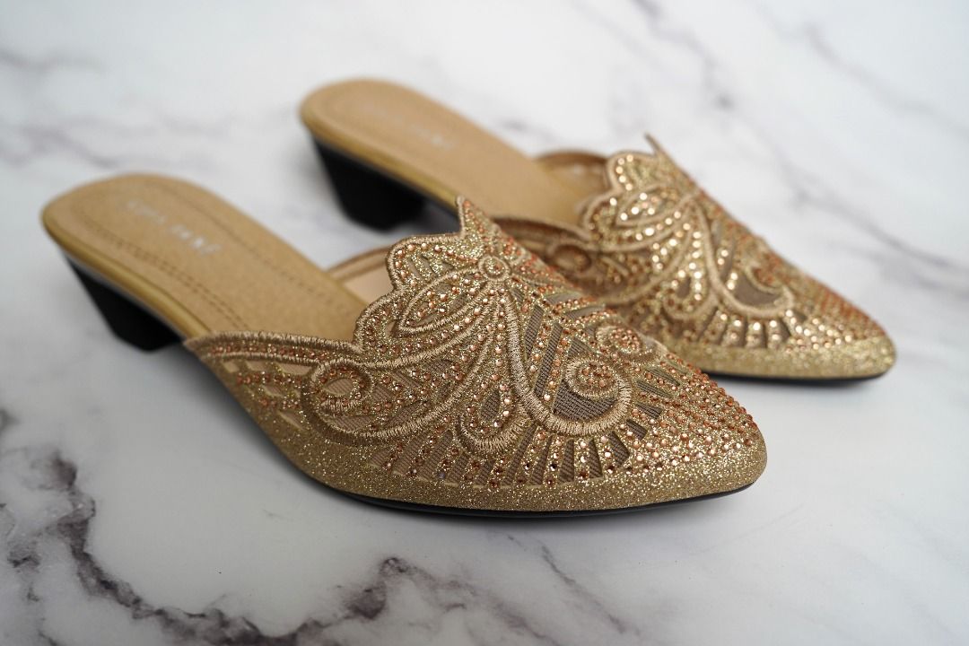 Gold slippers womens online