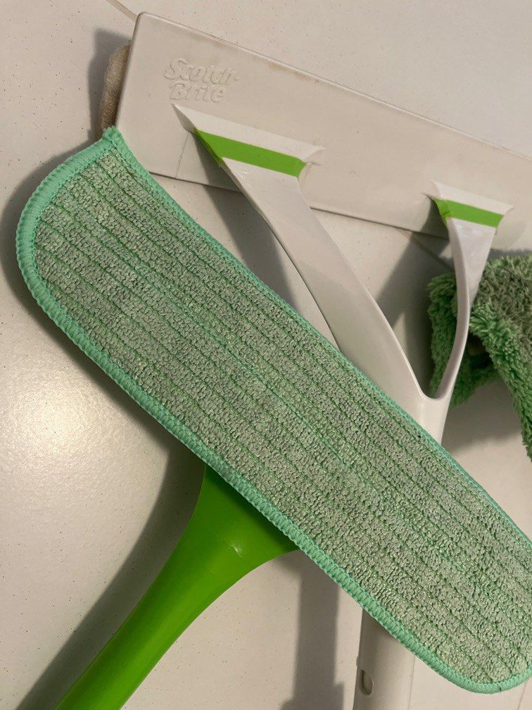 Scotch Brite window cleaning, Furniture & Home Living, Cleaning