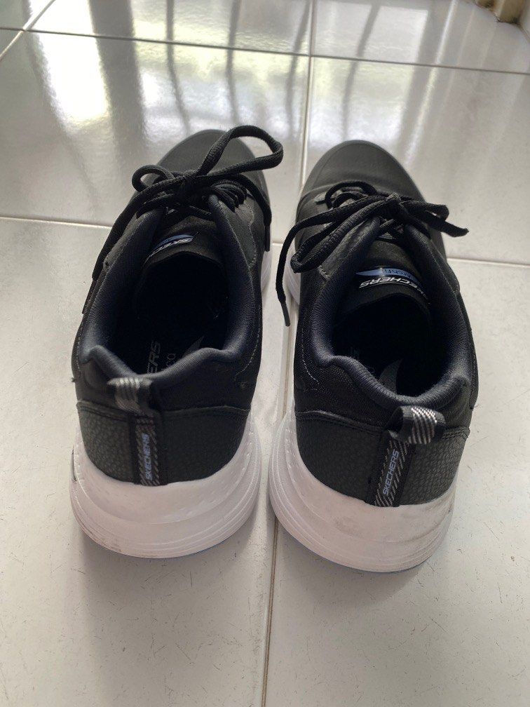 White and on sale black skechers