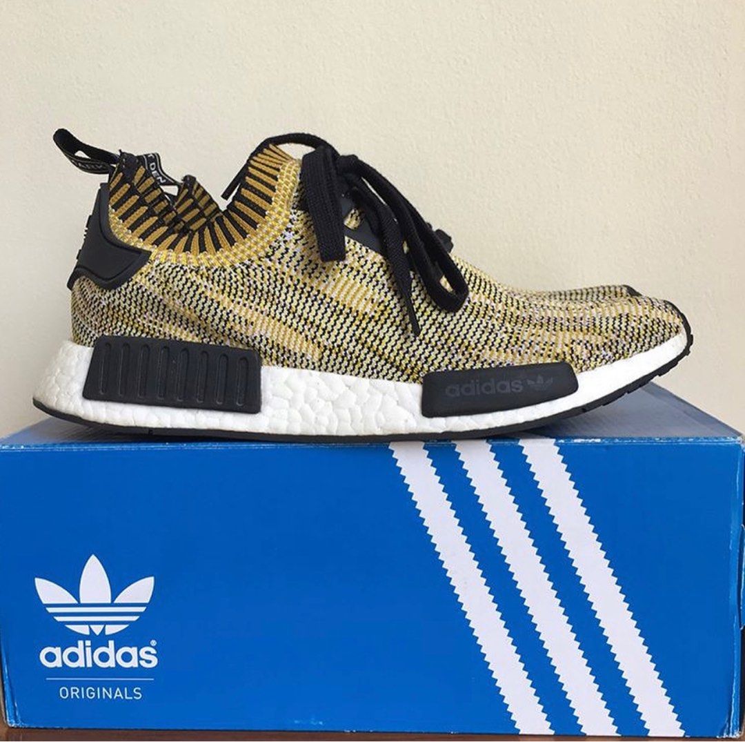 Sneaker ADIDAS NMD R1 PK Yellow Camo, Fesyen Pria, Sepatu , Sneakers di  Carousell