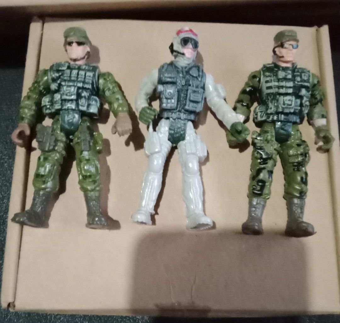 soldier Action Figure set 2 (Category: Figurines & Statues) located in Quezon City. Submitted by senseirokyudan (Listing ID 1228005419, Image 1). Description: soldier Action Figure set 2.