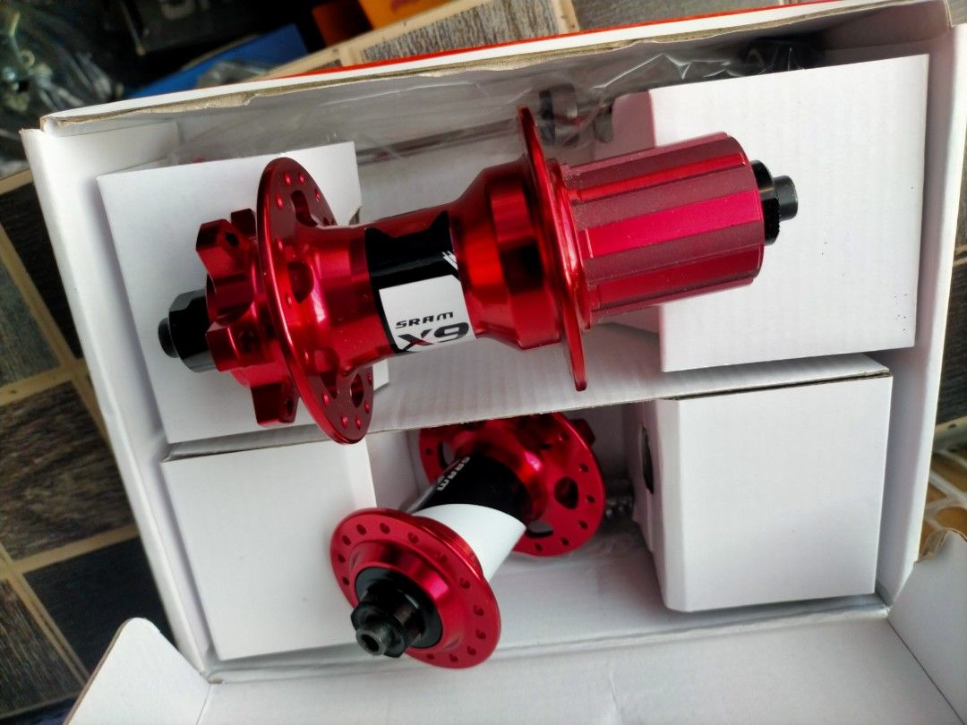 Sram hub (Category: Bicycles) located in Quezon City. Submitted by jonathan_ilog18 (Listing ID 1228000221, Image 2). Description: brand New 32 holes alloy 4 pawls.