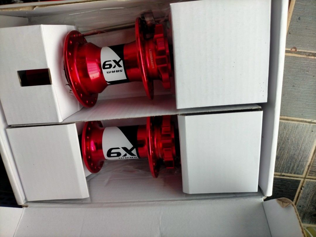 Sram hub (Category: Bicycles) located in Quezon City. Submitted by jonathan_ilog18 (Listing ID 1228000221, Image 1). Description: brand New 32 holes alloy 4 pawls.