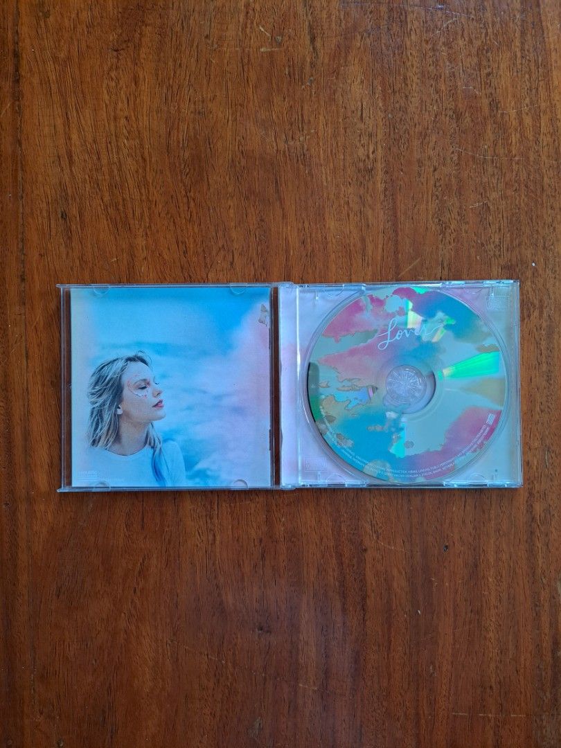 Taylor Swift - Lover (Category: CDs & DVDs) located in San Agustin. Submitted by renzggabriel (Listing ID 1228017563, Image 2). Description: ⚠️Fixed Price ⚠️Strictly No Refund MOP: Bank Transfer (BDO)💳 MOD: LBC 🚚 RFS🔖: Decluterring Extra Copies (From A Friend).