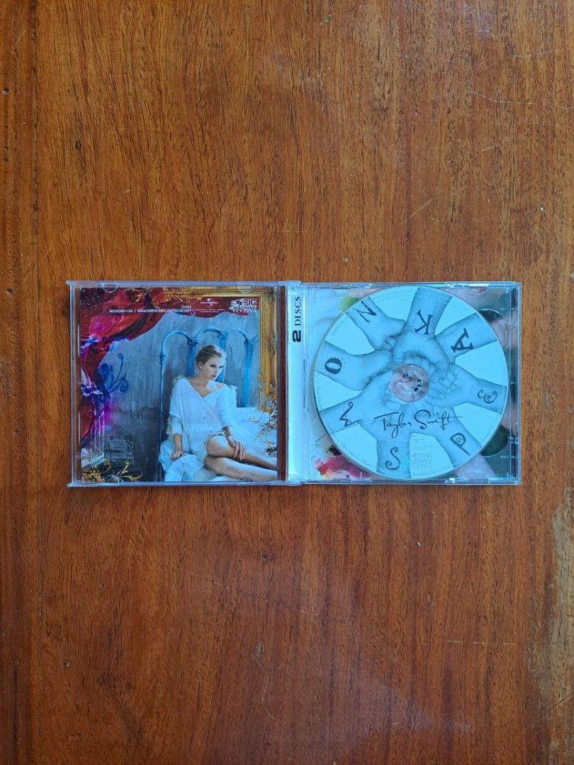 Taylor Swift - Speak Now (Deluxe Edition) (Category: CDs & DVDs) located in San Agustin. Submitted by renzggabriel (Listing ID 1228016255, Image 2). Description: ⚠️Fixed Price ⚠️Strictly No Refund MOP: Bank Transfer (BDO)💳 MOD: LBC 🚚 RFS🔖: Decluterring Extra Copies (From A Friend).