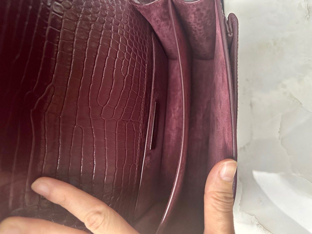 YSL sunset 2 way bag croc and silver hardware (Category: Luxury Bags & Wallets) located in San Fernando. Submitted by AuthenticFindsbylei (Listing ID 1227993670, Image 3). Description: Like new condition. With dust bag and cards. Personal bag. Di nagagamit😊😊🤭Authentic Bag.