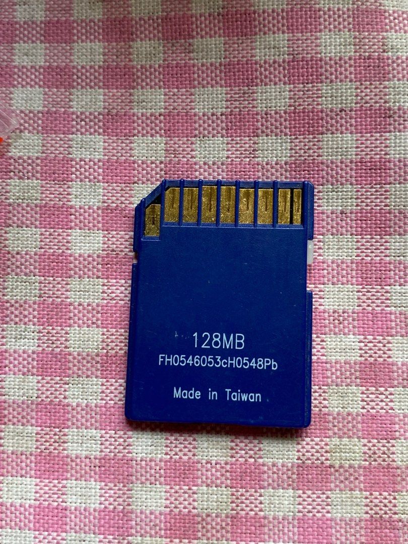 128mb kingston sd card for digital camera (Category: Memory & SD Cards) located in Pasig City. Submitted by lovepinkthings (Listing ID 1228114630, Image 2). Description: - working.