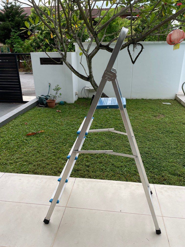 5 steps ladder, Furniture & Home Living, Home Improvement