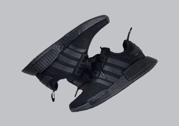 nægte orientering Fremskynde Adidas NMD All Black (8.5 US), Men's Fashion, Footwear, Sneakers on  Carousell