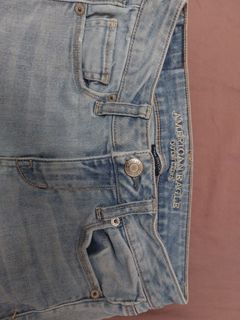 American Eagle Outfitters (Super Stretch X) light wash jeans
