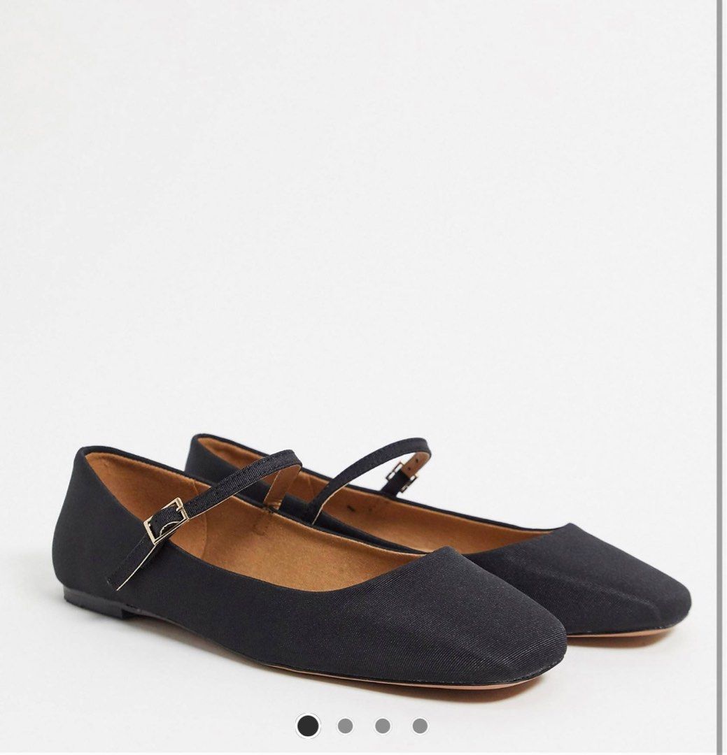 Wide black clearance flats