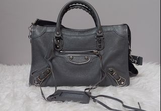 (Kategori: ) berada di . Dikirim oleh ciley.corner (ID iklan 1228172470, Gambar 1). Deskripsi: .