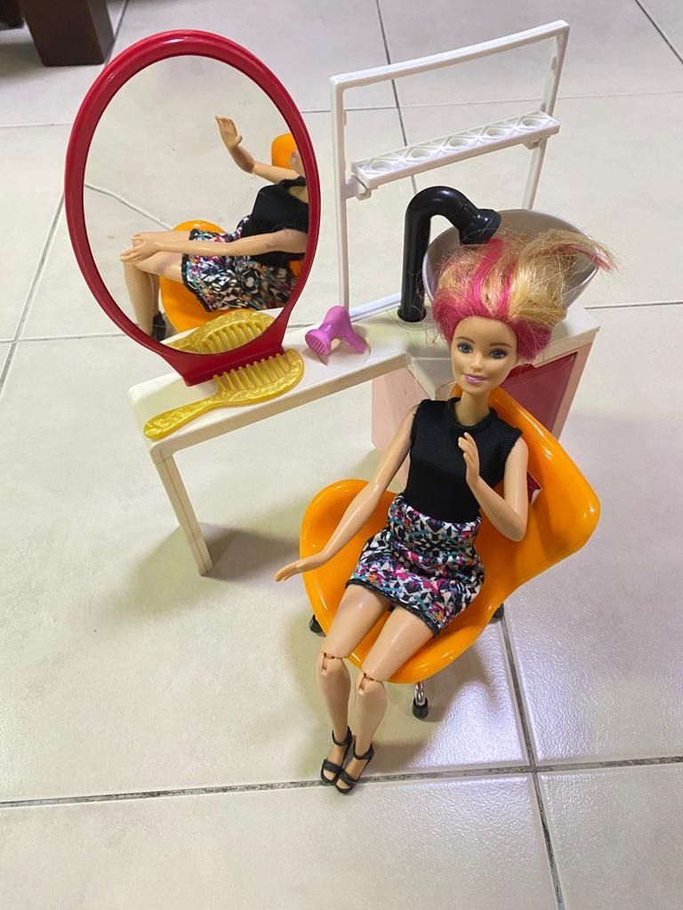 Barbie doll hot sale hair salon set
