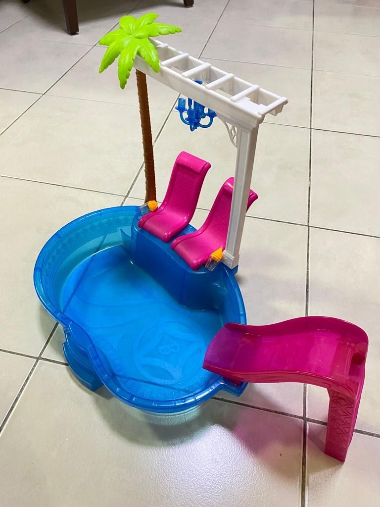 Barbie swimming pool original, Hobbies & Toys, Toys & Games on Carousell