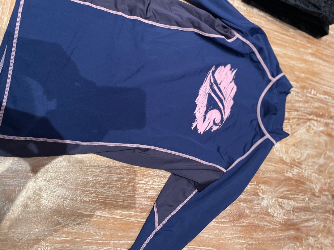 Billabong rash guard, Women's Fashion, Swimwear, Rash Guard on Carousell