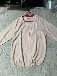 (Kategori: ) berada di . Dikirim oleh artemisiavr (ID iklan 1228184303, Gambar 1). Deskripsi: .