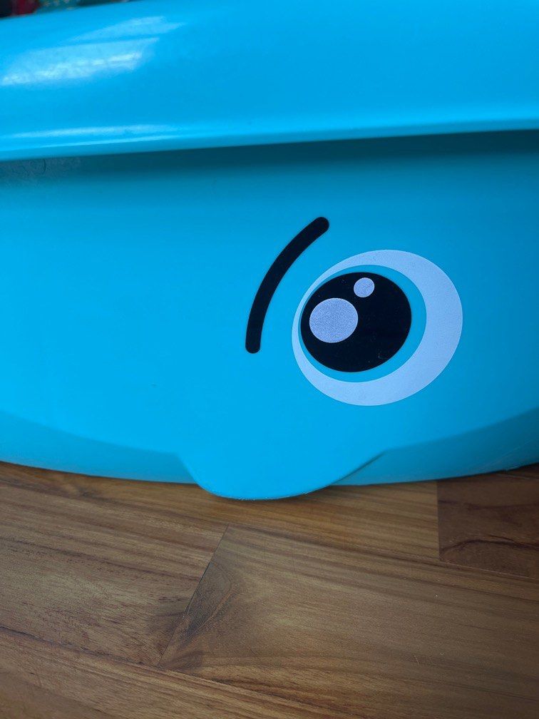 Fisher price Blue whale bathtub with insert, Babies & Kids, Bathing