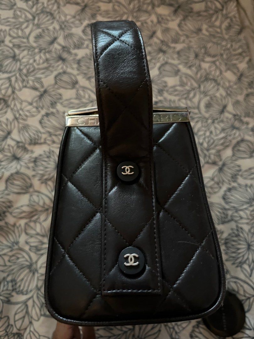 Chanel quilted hotsell box bag