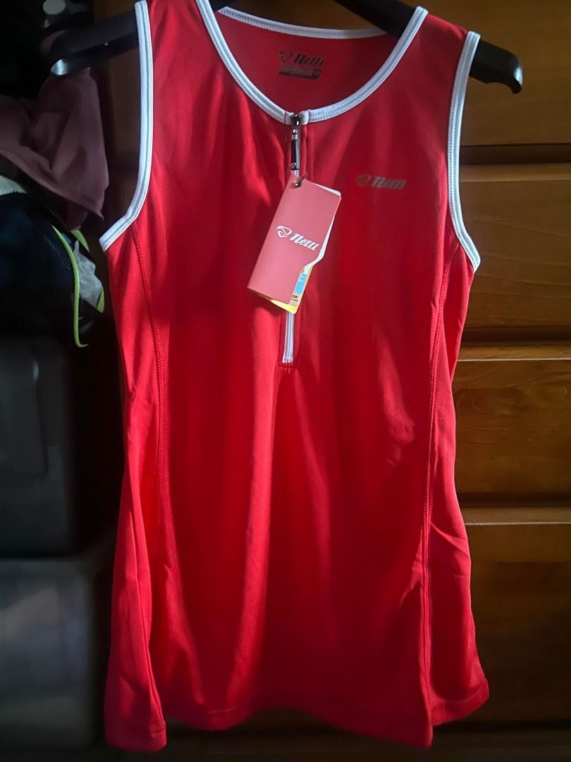 Cycling Jersey (Category: Women's Clothes) located in Melbourne. Submitted by ecochicka (Listing ID 1228220091, Image 1). Description: brand new, tags still attached marked a size 12.