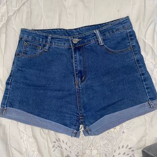 (Category: ) located in . Submitted by mey15 (Listing ID 1228183005, Image 1). Description: .