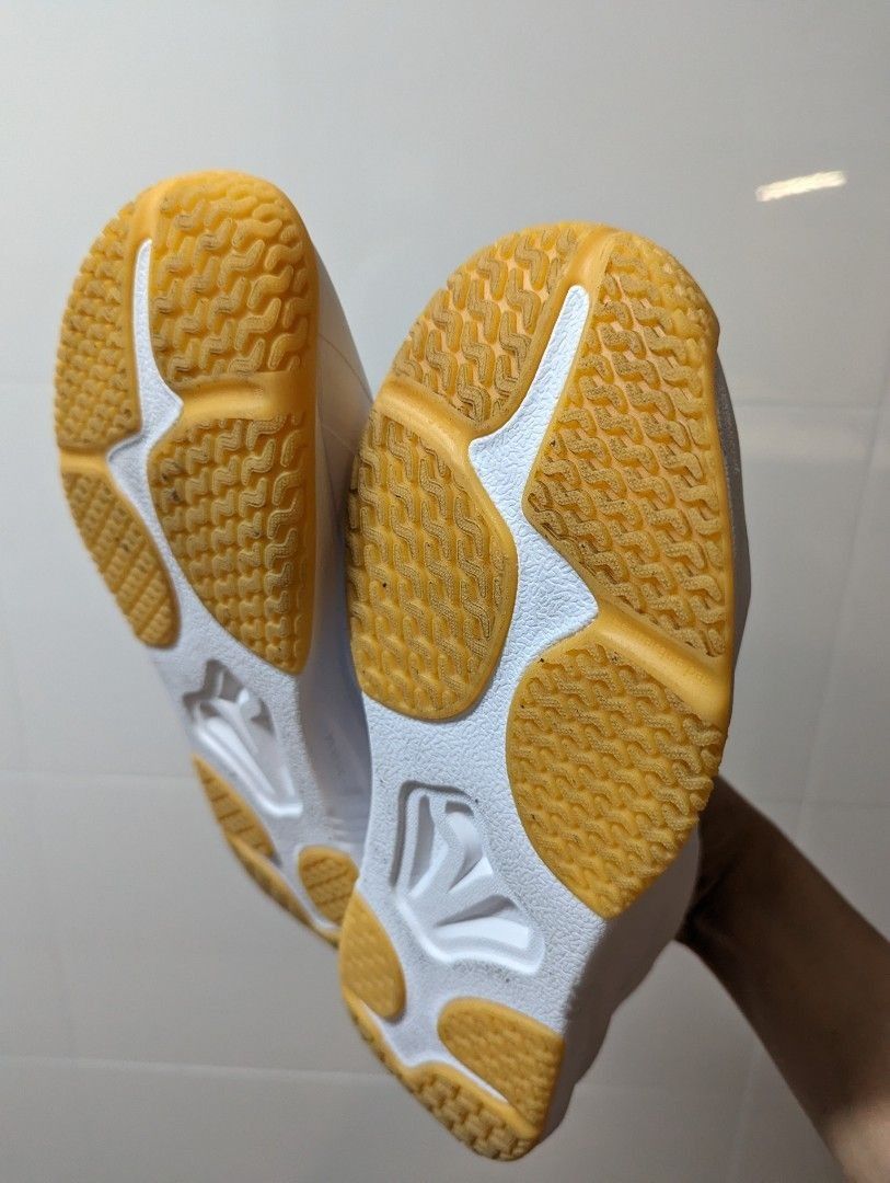 Decathlon badminton shoe size EU 44, Sports Equipment, Other Sports