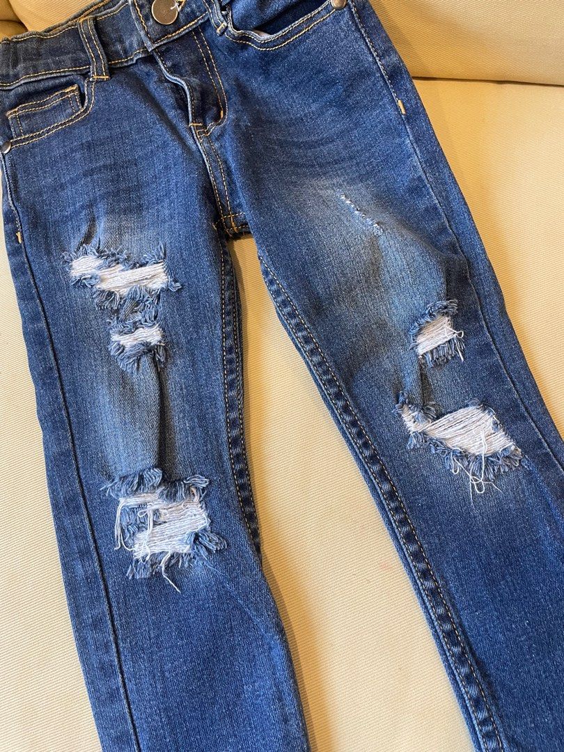 Distressed Jeans (4T) (Category: Babies & Kids Fashion) located in Paranaque City. Submitted by moedancing (Listing ID 1228085326, Image 3). Description: Never used, just washed Very nicely distressed Stretchy denim material .