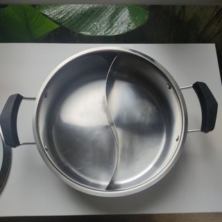 (Category: ) located in . Submitted by franklinhouse (Listing ID 1228080813, Image 1). Description: .