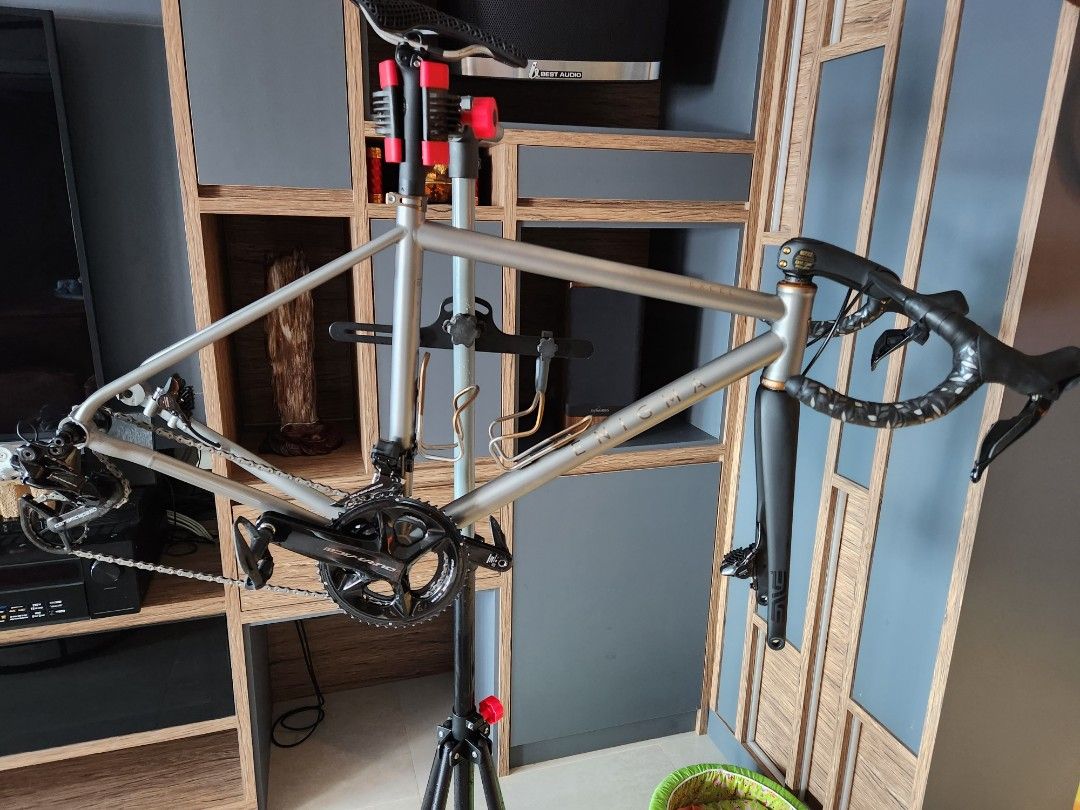 Enigma Excel titanium road bike frame 6/4 Ti+ enve aero cockpit, Sports