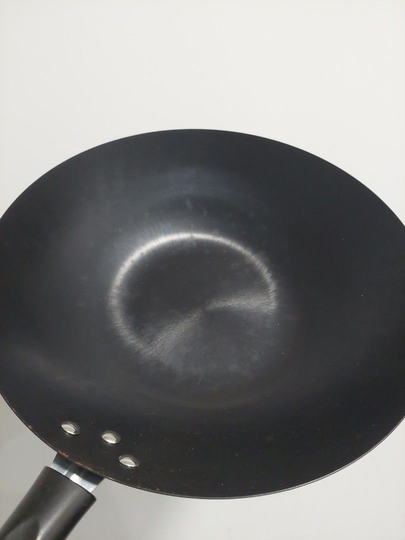 Frying Pan (Category: Cookware & Accessories) located in Singapore. Submitted by carmod (Listing ID 1228117579, Image 2). Description: .